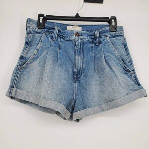 Abercrombie & Fitch Women’s Y2K pleated short